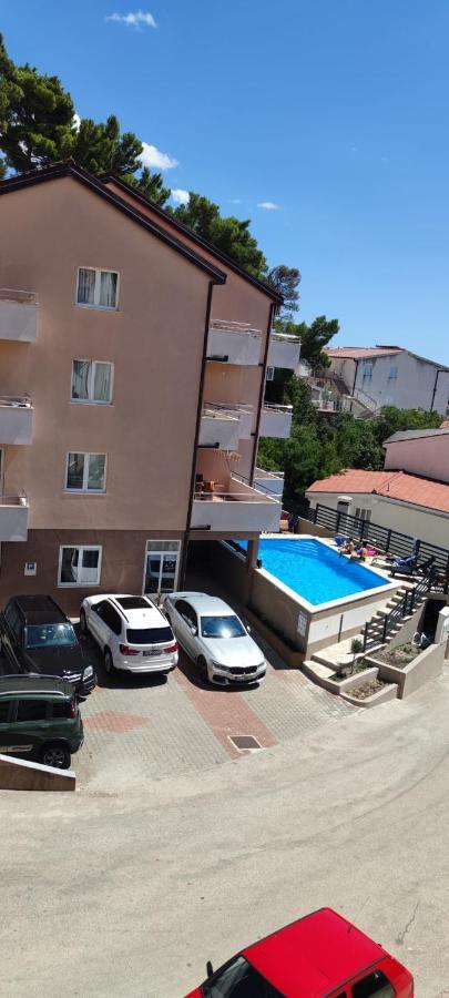 Apartments Vila Adrijana & Fitness Studio Wolf Bv Baška Voda Extérieur photo