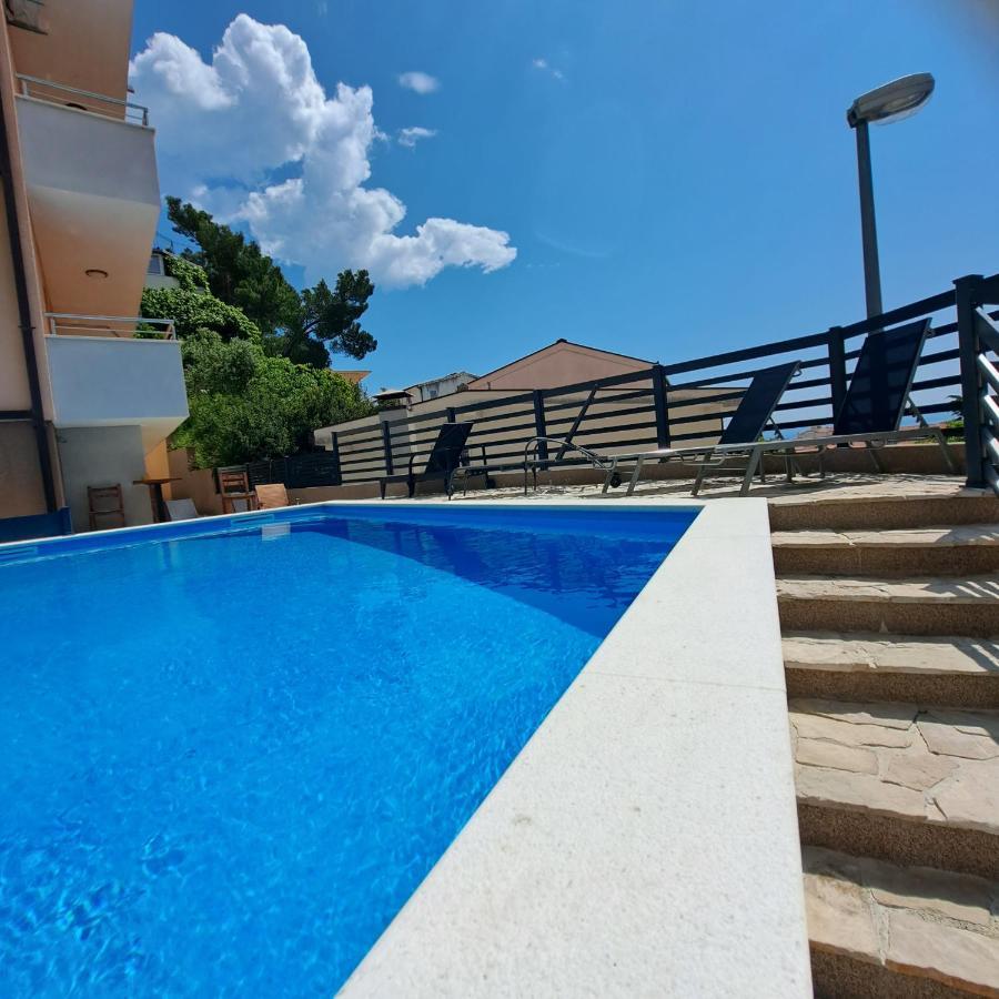 Apartments Vila Adrijana & Fitness Studio Wolf Bv Baška Voda Extérieur photo