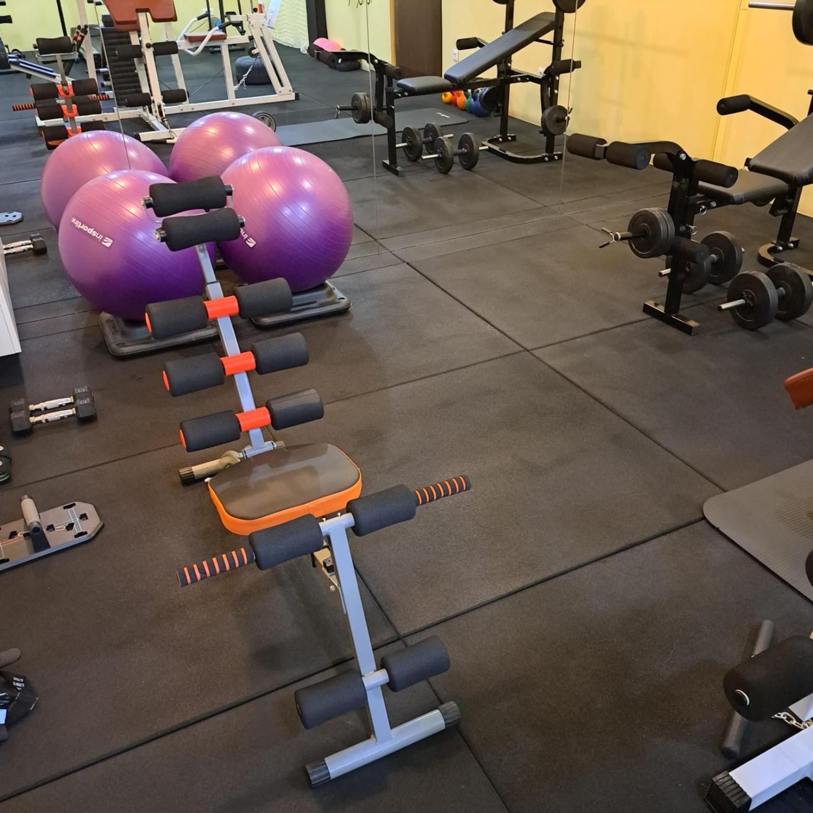 Apartments Vila Adrijana & Fitness Studio Wolf Bv Baška Voda Extérieur photo