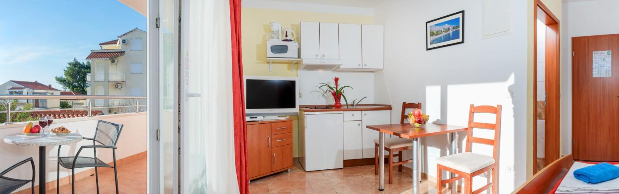 Apartments Vila Adrijana & Fitness Studio Wolf Bv Baška Voda Extérieur photo