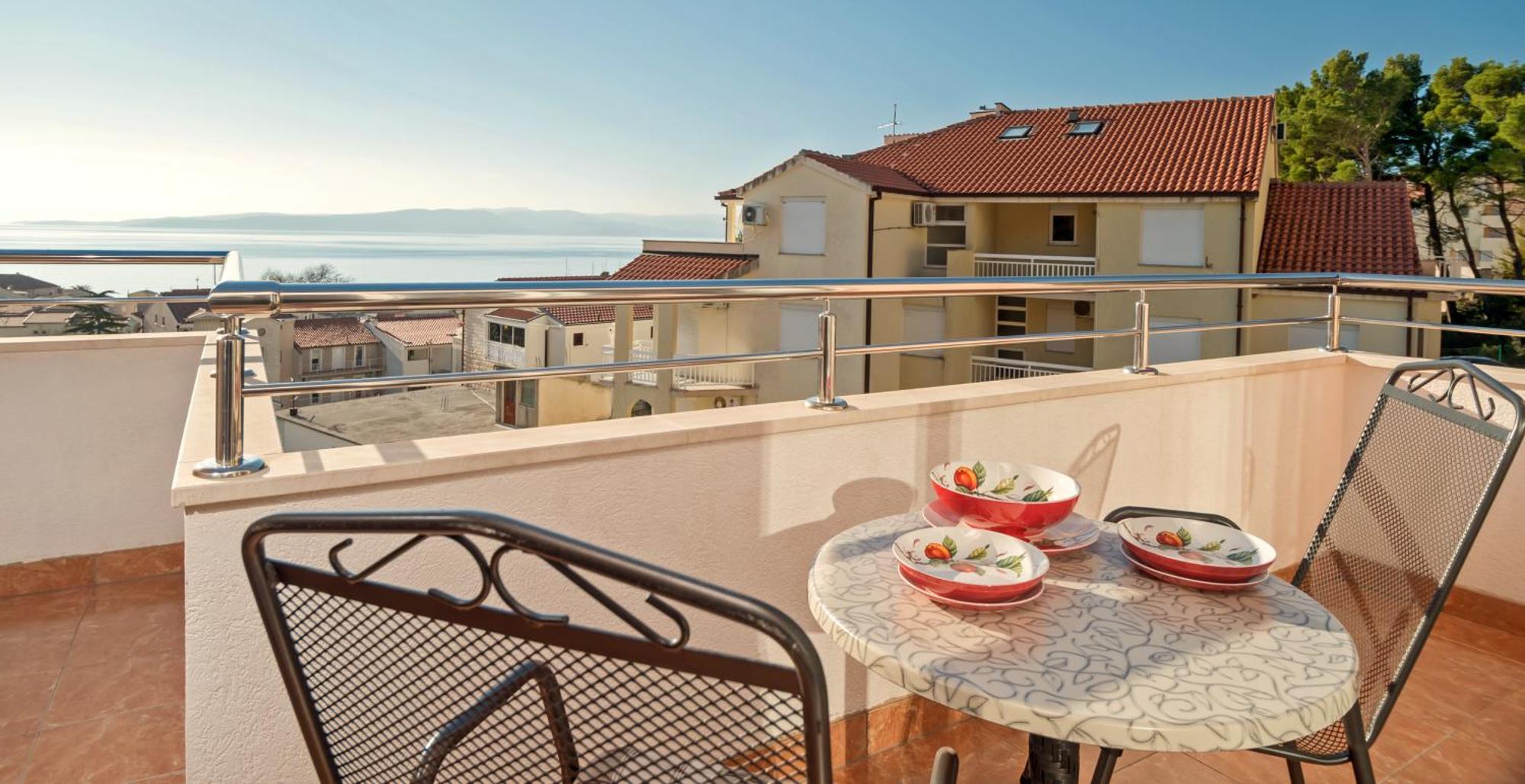 Apartments Vila Adrijana & Fitness Studio Wolf Bv Baška Voda Extérieur photo