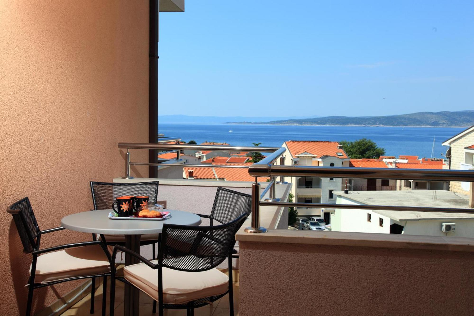 Apartments Vila Adrijana & Fitness Studio Wolf Bv Baška Voda Extérieur photo