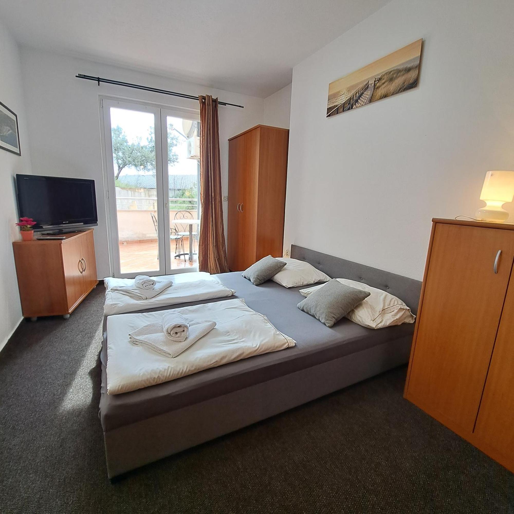 Apartments Vila Adrijana & Fitness Studio Wolf Bv Baška Voda Chambre photo